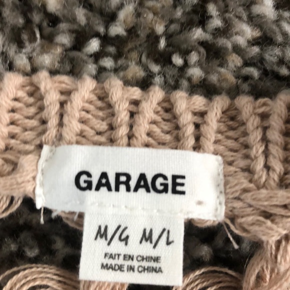 Sweaters - Picture 4 of 4